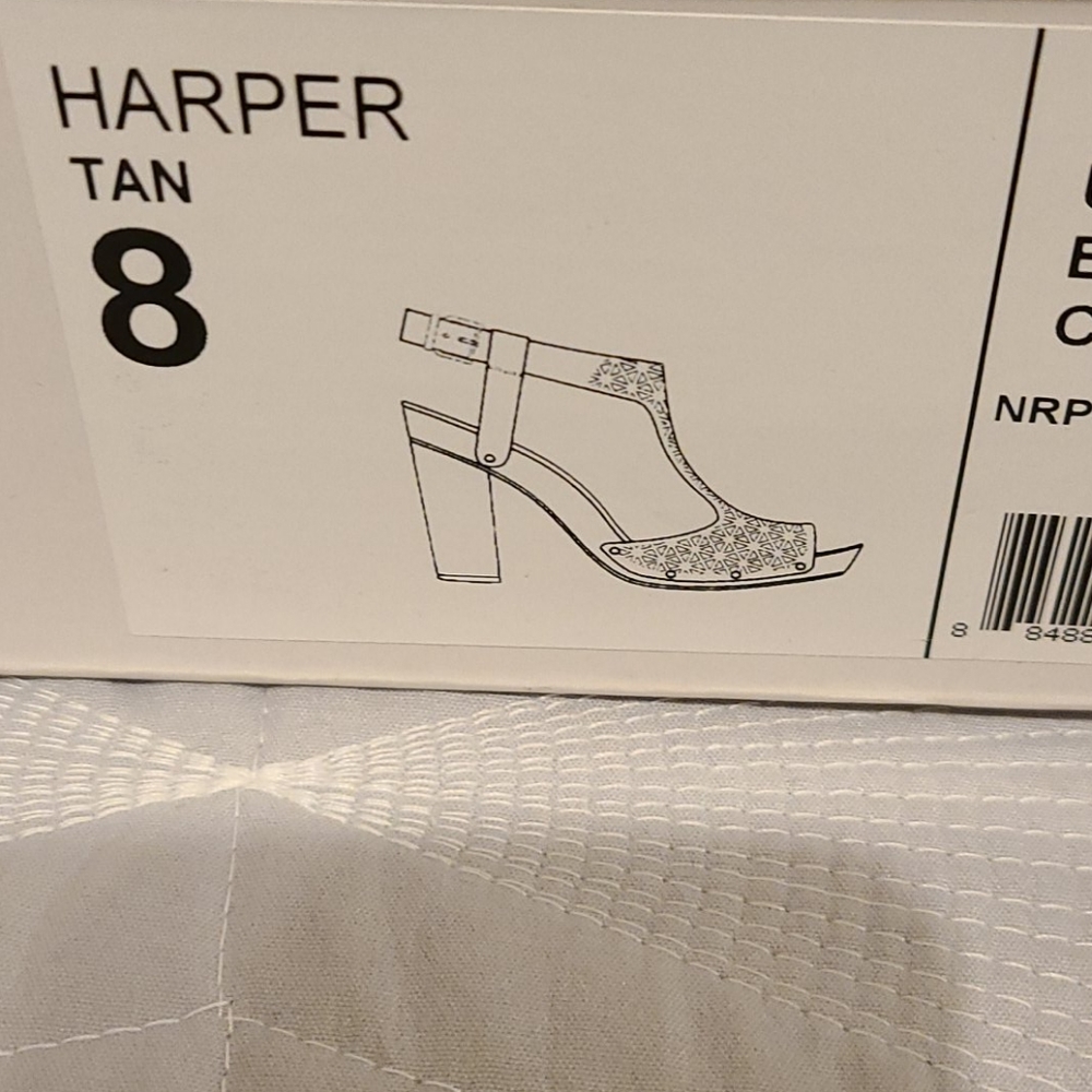 Sandals - Picture 7 of 7